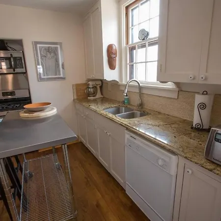 *walk To Plaza* Artful, Authentic Style Holiday home Santa Fe